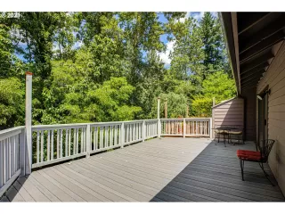 Photo #5: 21676512 Listing 