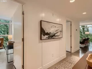 Photo #2: 21676800 Listing