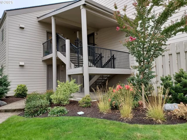 MLS: 21677093 Condo For Sale