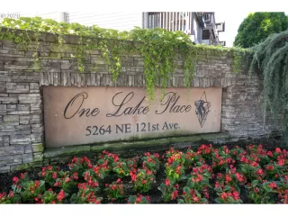 Photo #6: 21677342 Listing