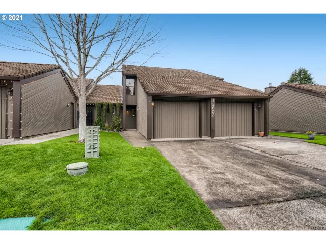 MLS: 21677495 Condo For Sale