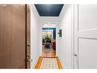 Photo #1: 21677702 Listing