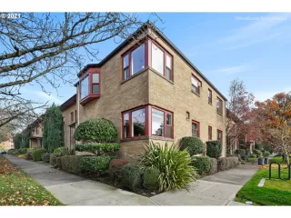 Photo #1: 21677728 Listing