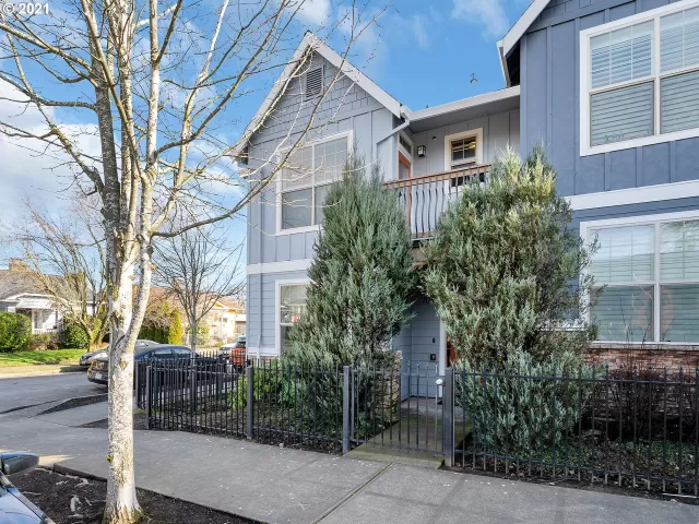 MLS: 21678608 Condo For Sale