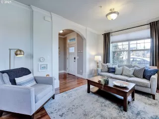 Photo #4: 21678608 Listing 