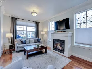 Photo #6: 21678608 Listing 