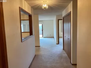 Photo #3: 21678778 Listing