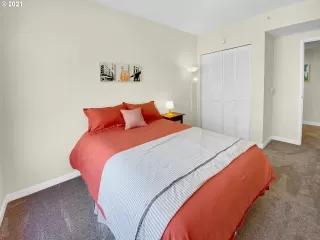 Photo #2: 21679216 Listing