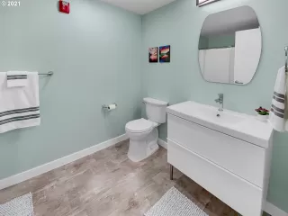 Photo #6: 21679216 Listing