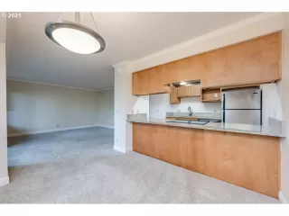 Photo #6: 21679824 Listing 