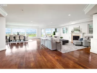 Photo #5: 21680080 Listing 