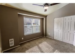 Photo #3: 21680304 Listing