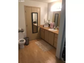 Photo #3: 21680360 Listing