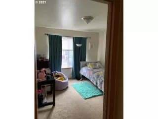 Photo #5: 21680360 Listing