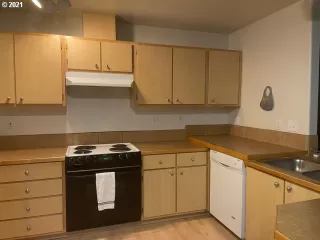 Photo #6: 21680360 Listing