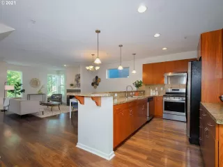 Photo #3: 21680548 Listing 
