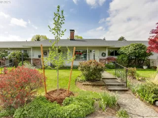 Photo #1: 21680836 Listing