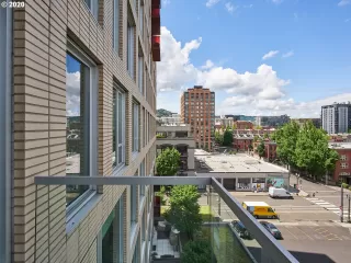 Photo #4: 21680841 Listing