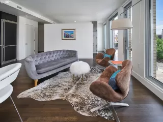 Photo #6: 21680841 Listing