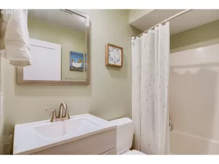 Photo #6: 21681168 Listing 