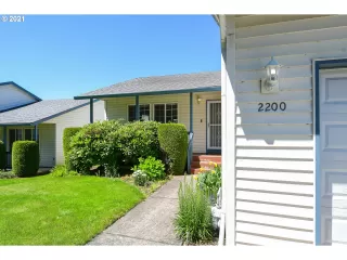 Photo #1: 21681641 Listing