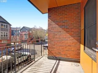 Photo #3: 21681735 Listing