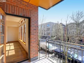 Photo #4: 21681735 Listing