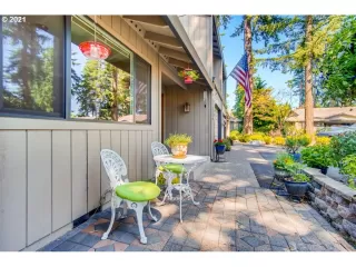 Photo #3: 21681772 Listing