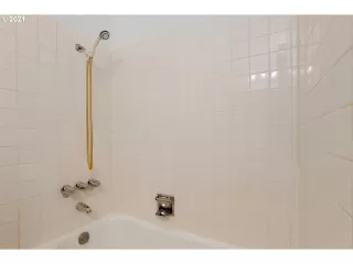 Photo #3: 21681927 Listing