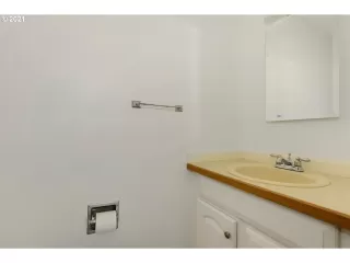 Photo #6: 21681927 Listing