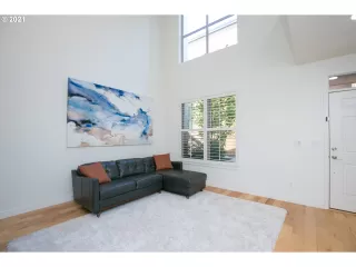 Photo #3: 21681945 Listing