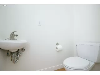 Photo #4: 21681945 Listing