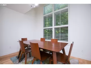 Photo #5: 21681945 Listing