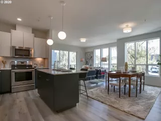 Photo #2: 21681963 Listing