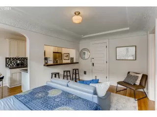 Photo #3: 21682143 Listing 