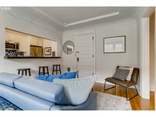 Photo #4: 21682143 Listing 