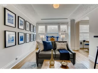 Photo #5: 21682143 Listing 