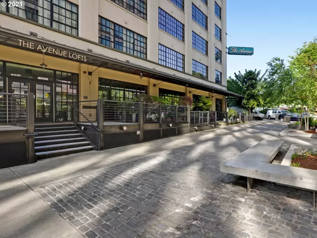 MLS: 21682333 Condo For Sale