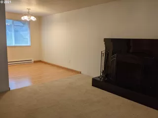 Photo #1: 21682432 Listing