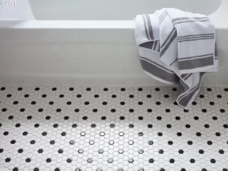 Photo #2: 21682712 Listing