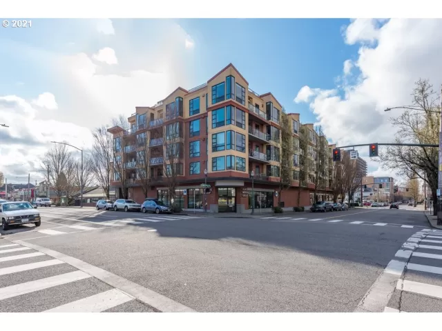 MLS: 21682855 Condo For Sale