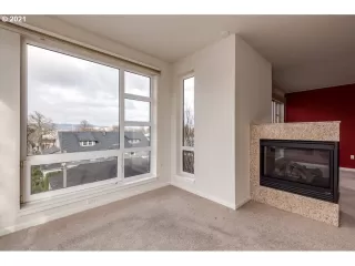 Photo #2: 21682855 Listing 