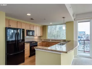 Photo #6: 21682855 Listing 