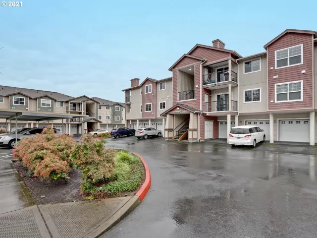 MLS: 21682911 Condo For Sale