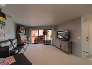 Photo #4: 21683236 Listing