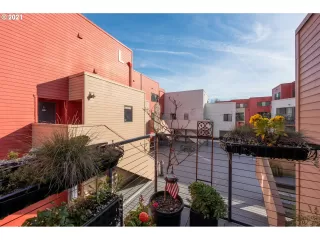 Photo #6: 21683236 Listing