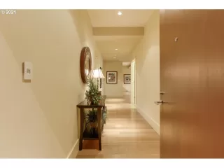 Photo #1: 21683281 Listing