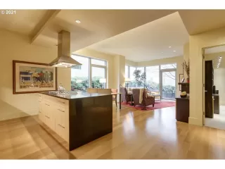 Photo #3: 21683281 Listing