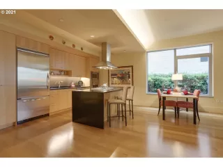 Photo #6: 21683281 Listing