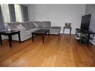 Photo #4: 21683482 Listing